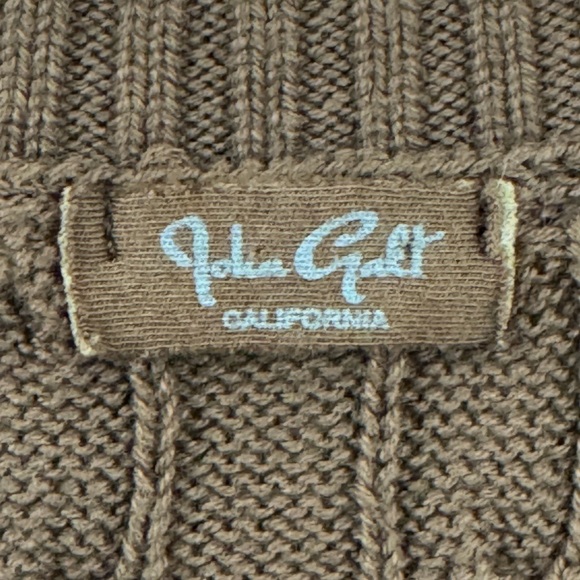 Brandy Melville Brown V-Neck Cable Knit Sweater - Picture 4 of 6